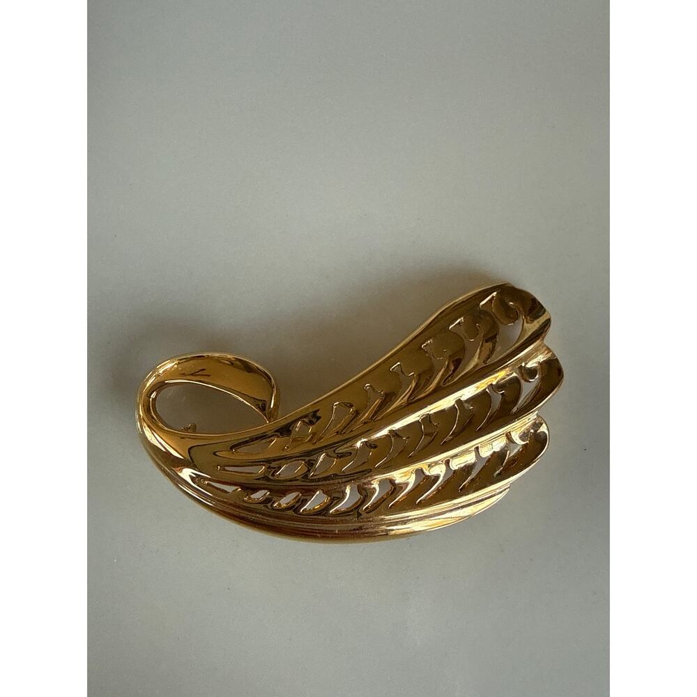 Napier shiny‎ gold costume jewelry brooch